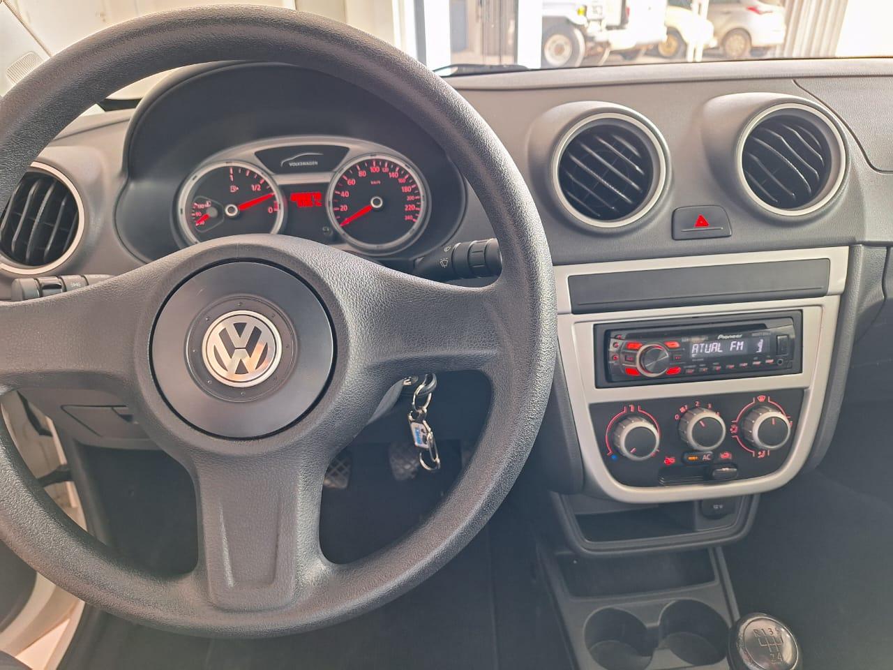 VOLKSWAGEN VOYAGE